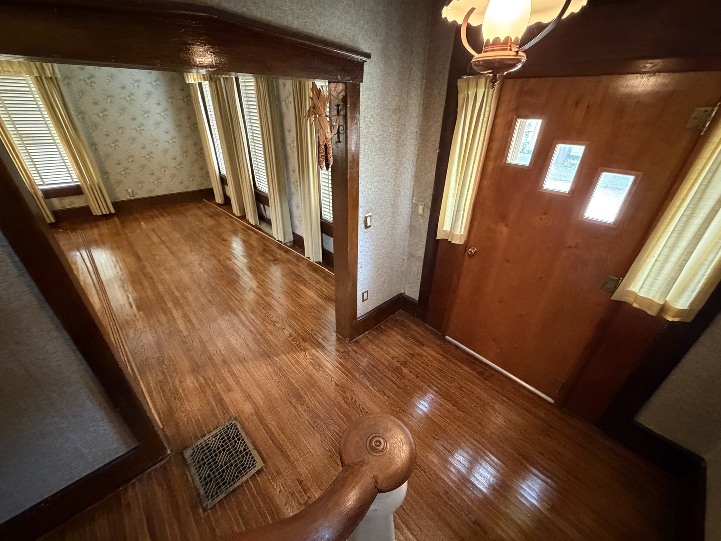 203 E Market Street Property Photo 9