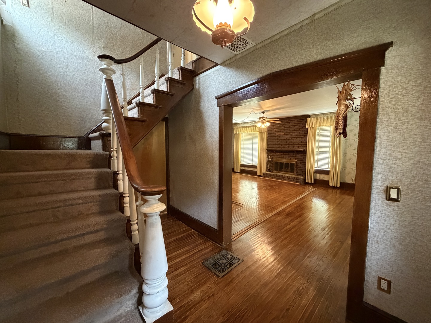 203 E Market Street Property Photo 10