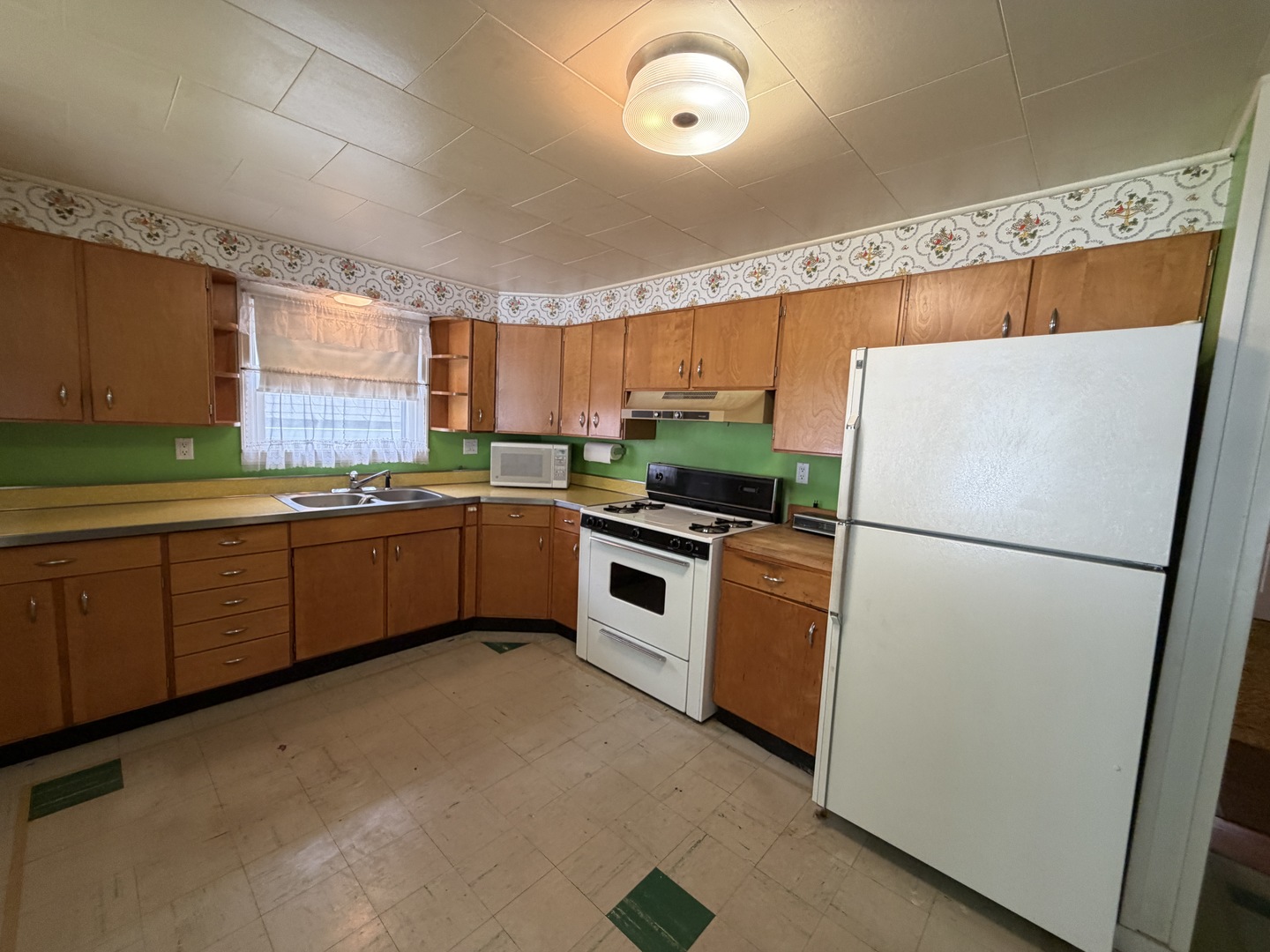 203 E Market Street Property Photo 13
