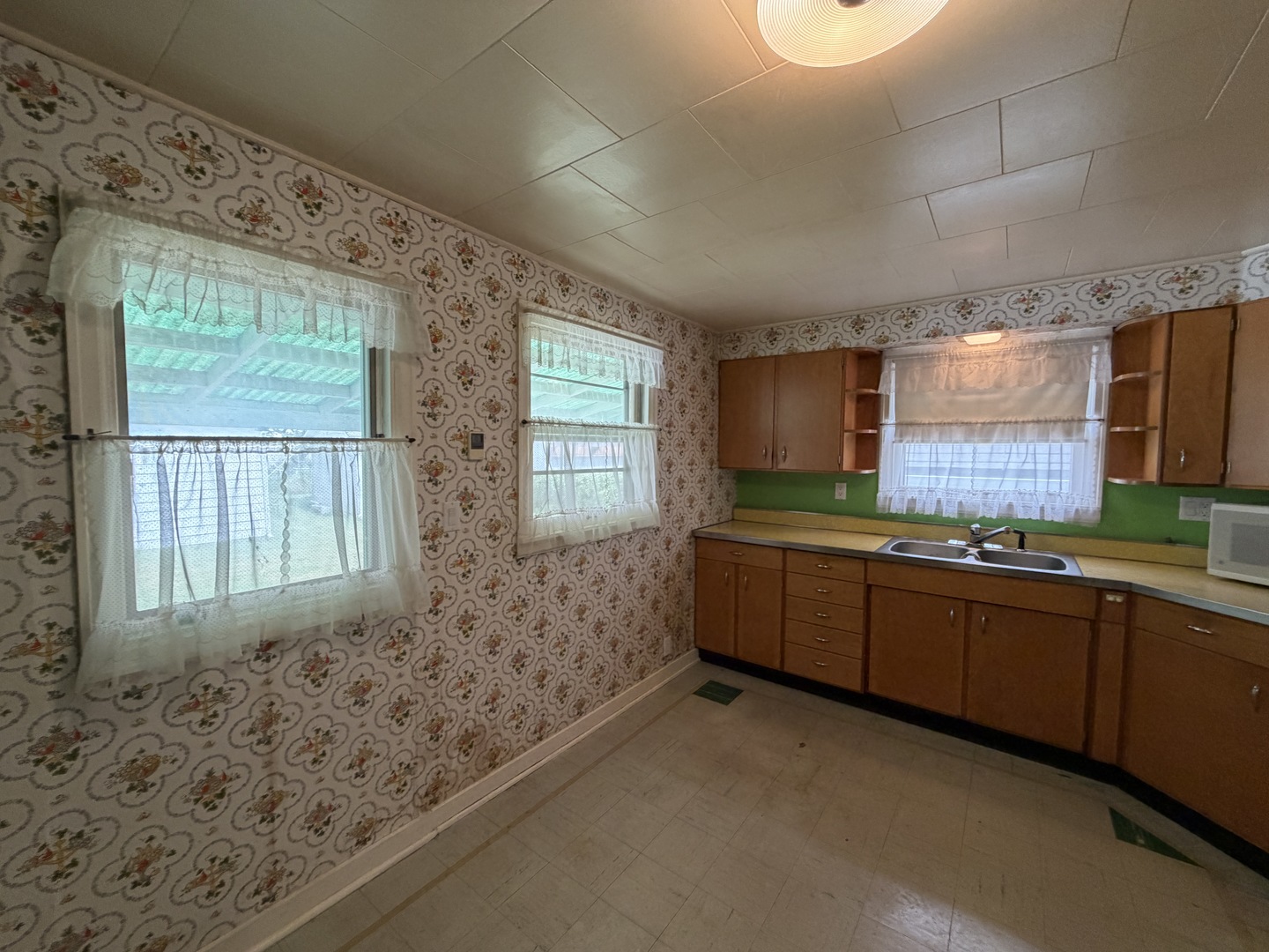 203 E Market Street Property Photo 14