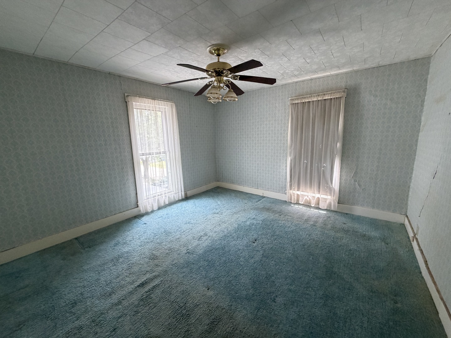 203 E Market Street Property Photo 22