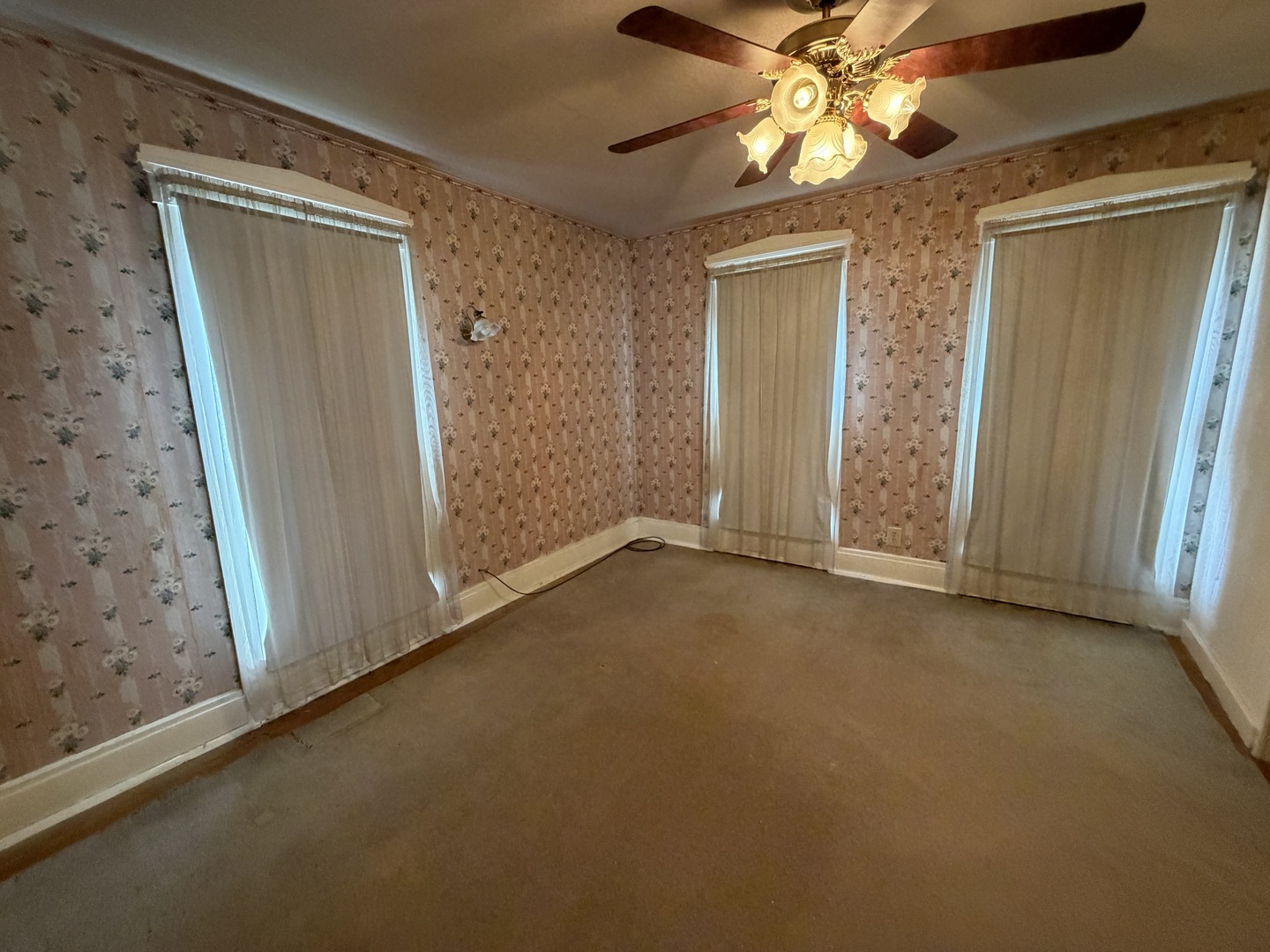 203 E Market Street Property Photo 26