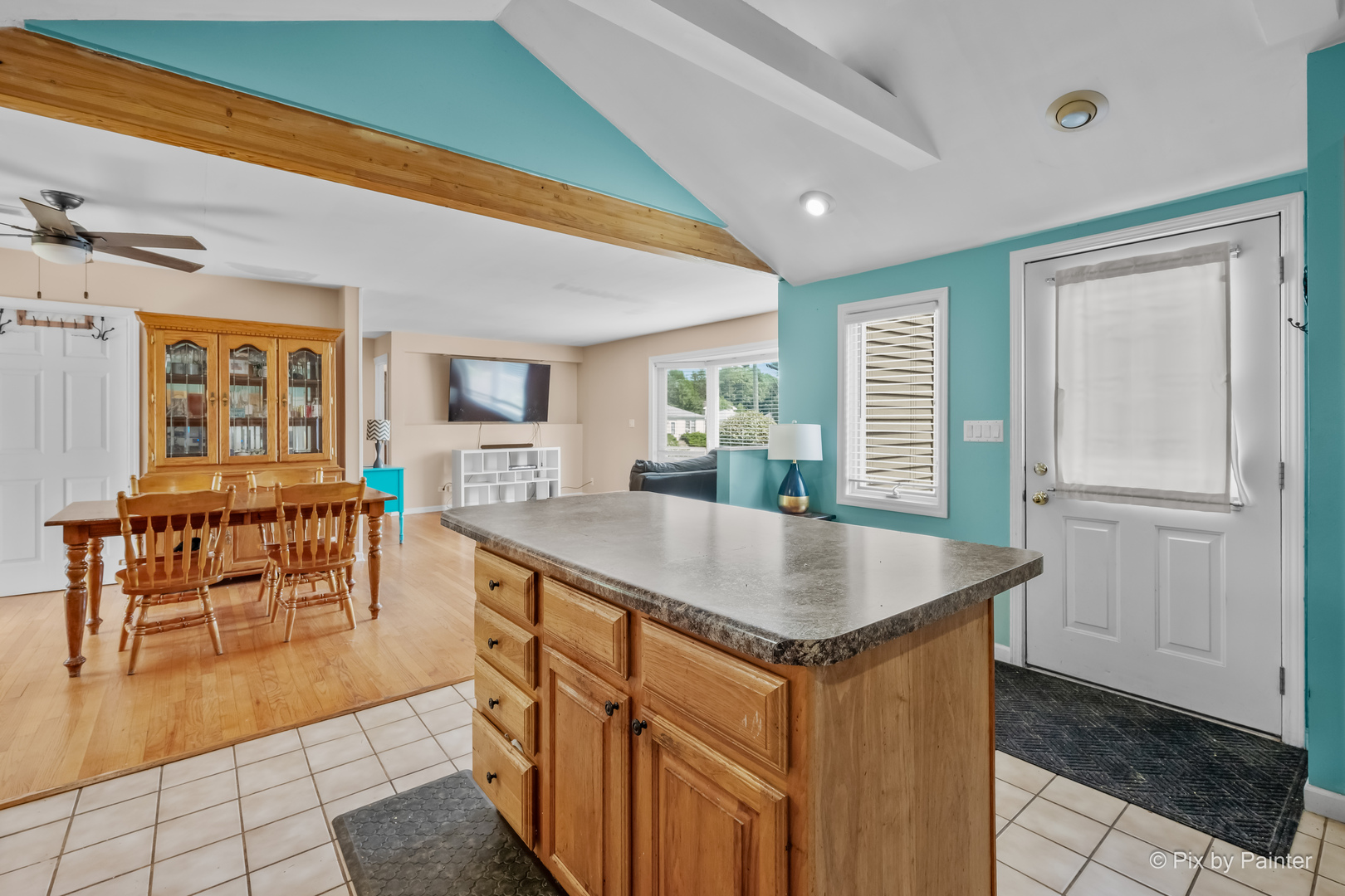 6301 Robert Road Property Photo 4