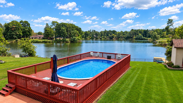 6797 Lakeshore Drive Property Photo 6
