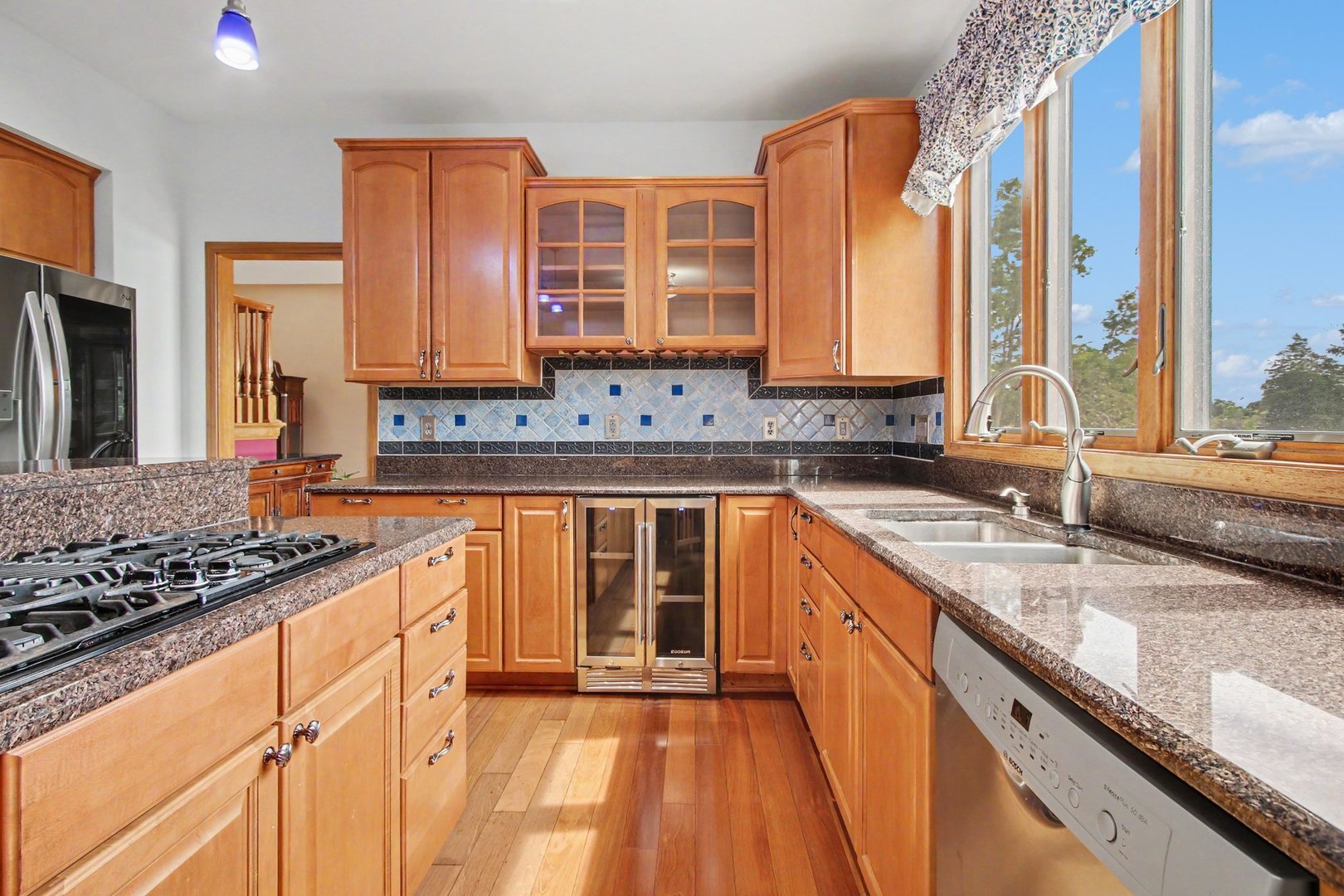 6797 Lakeshore Drive Property Photo 25