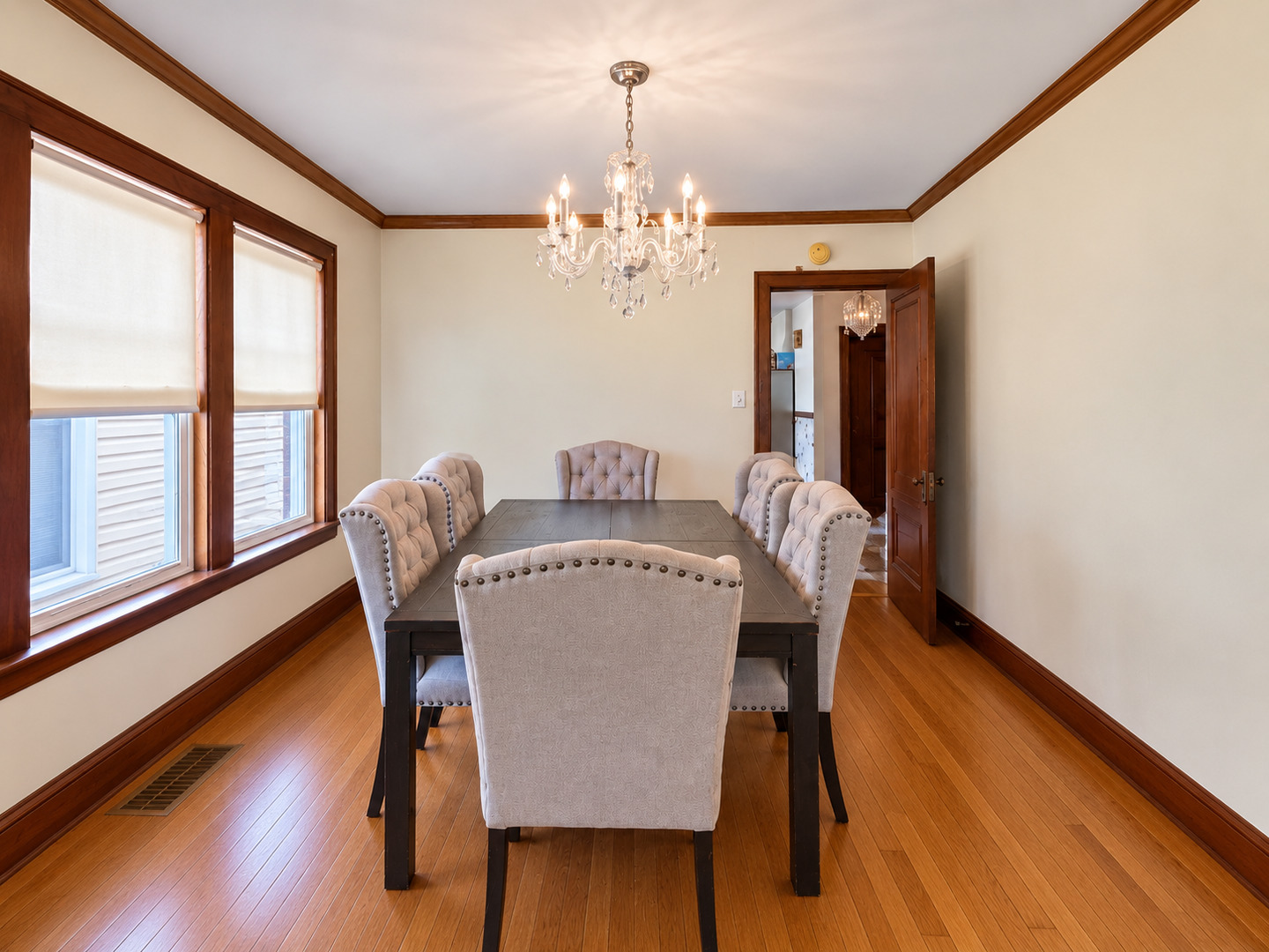 6213 W Eddy Street Property Photo 4