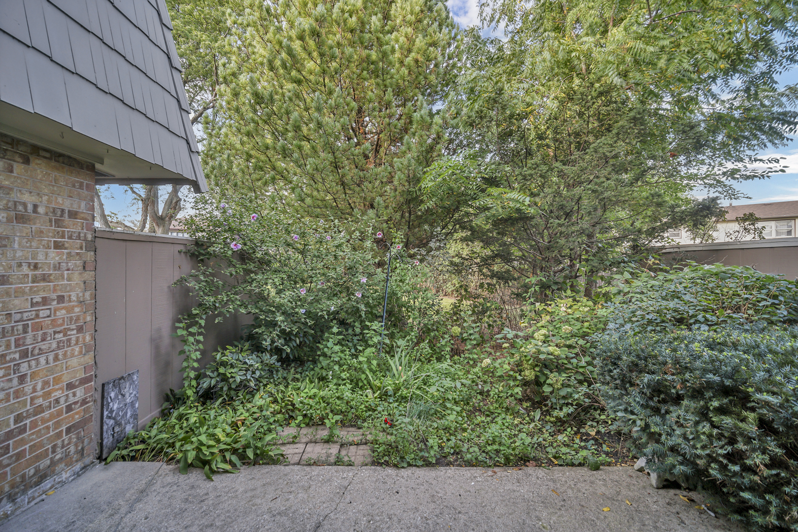 640 Burgundy Court D Property Photo 22