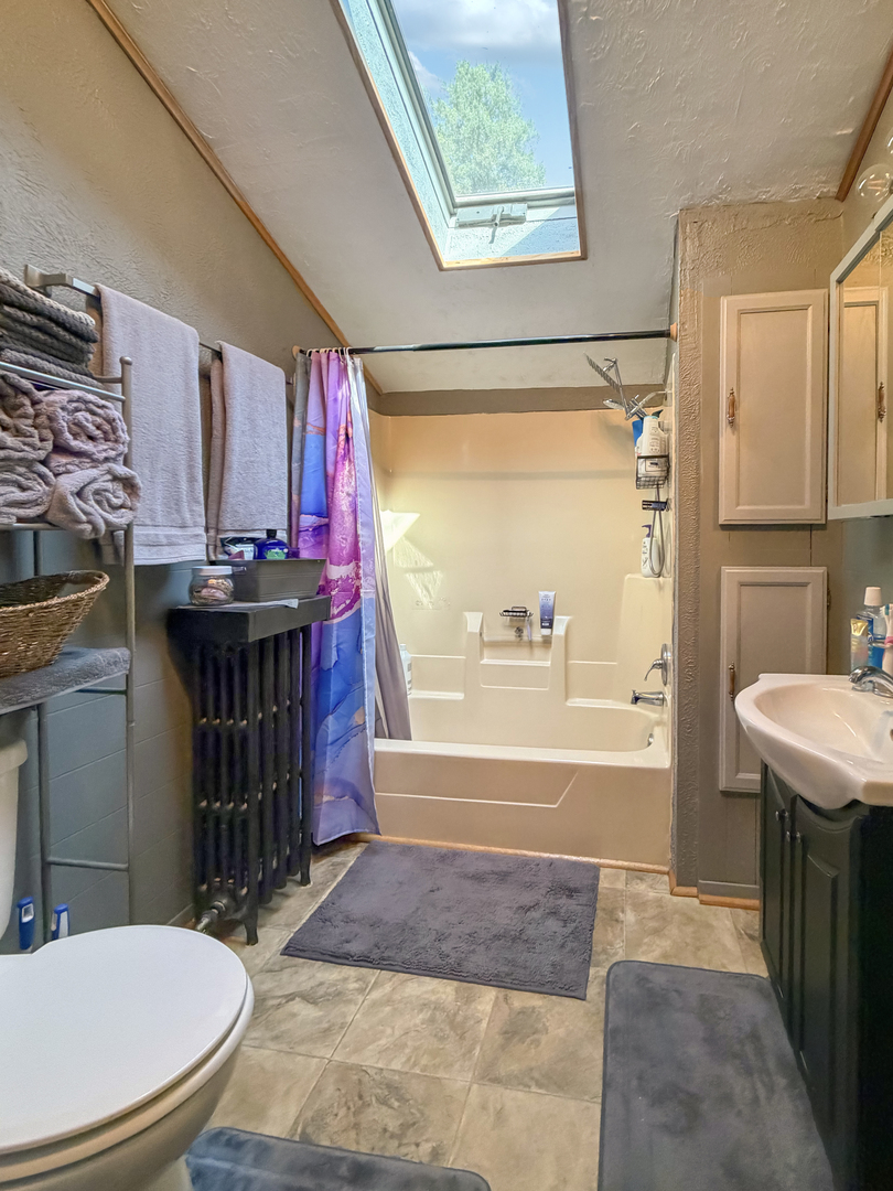 828 S Adams Avenue Property Photo 12