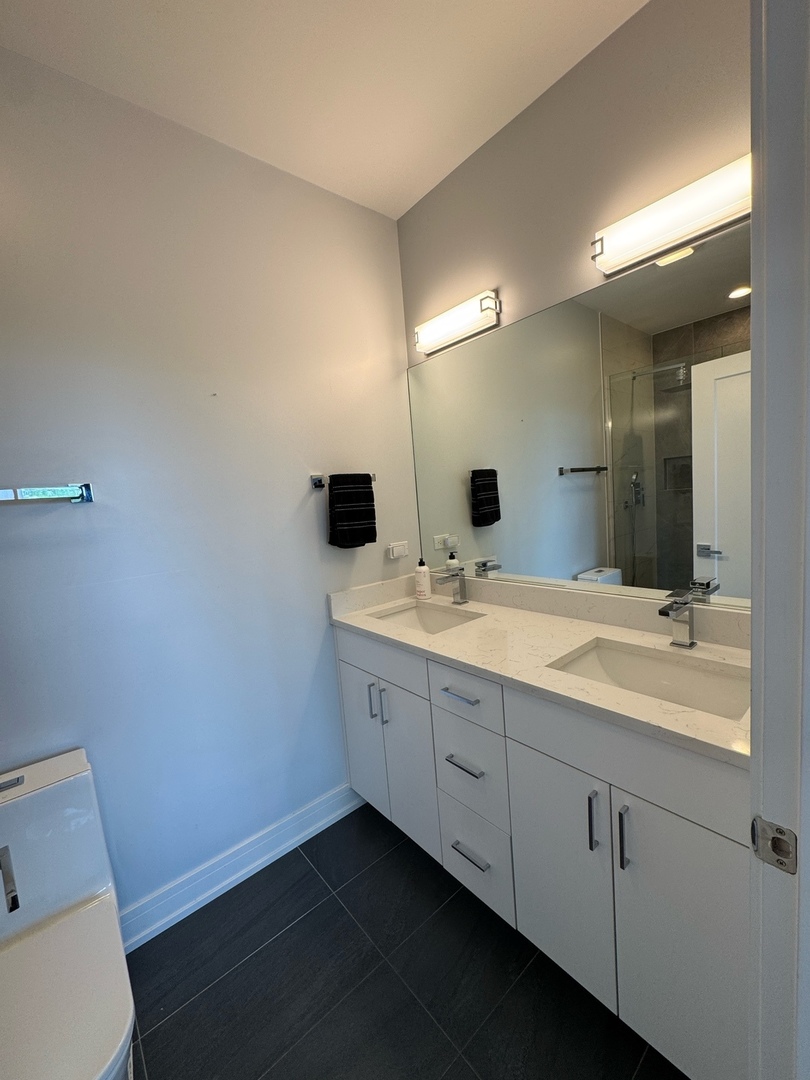 5914 N Lincoln Avenue 2e Property Photo 10