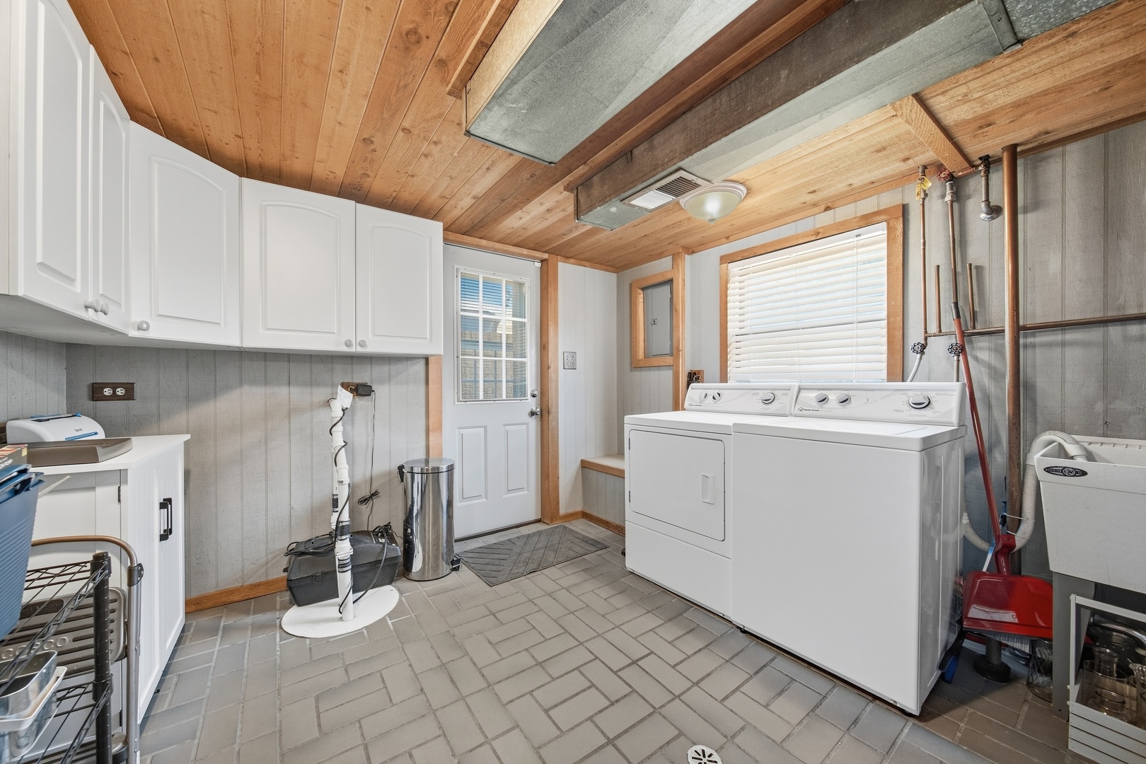 6740 W 92nd Street Property Photo 14