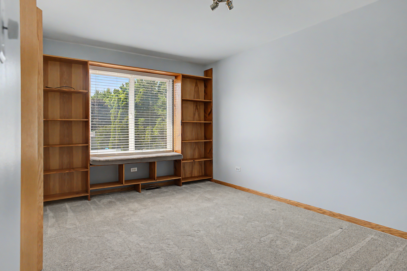 1717 Parkside Drive Property Photo 20