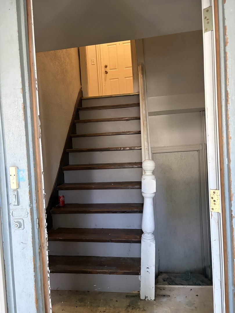 508 W Washington Street Property Photo 4