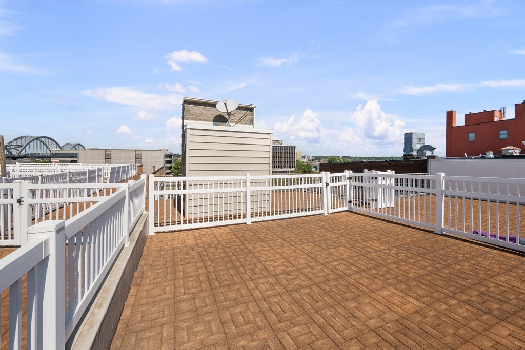 1605 2nd Avenue 9 Property Photo 26