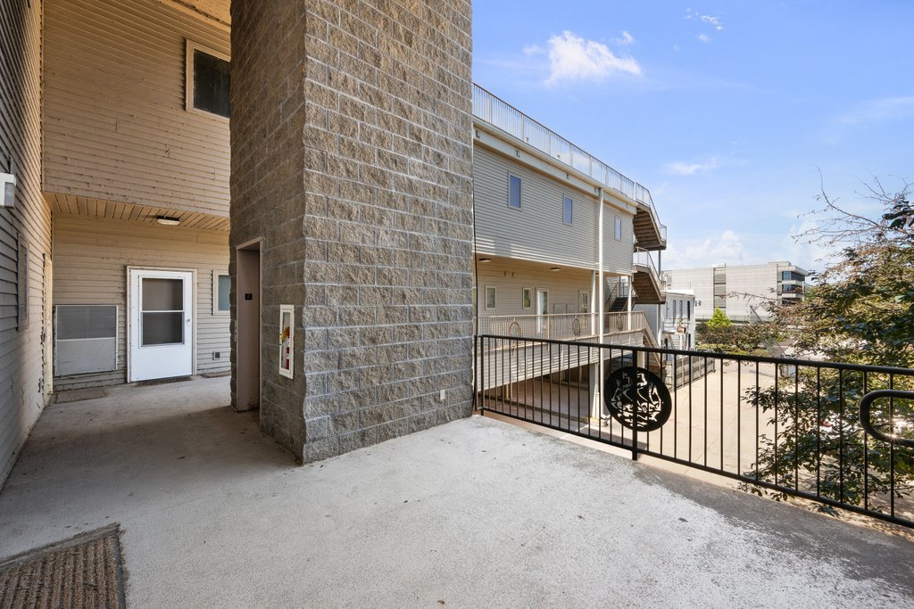 1605 2nd Avenue 9 Property Photo 27