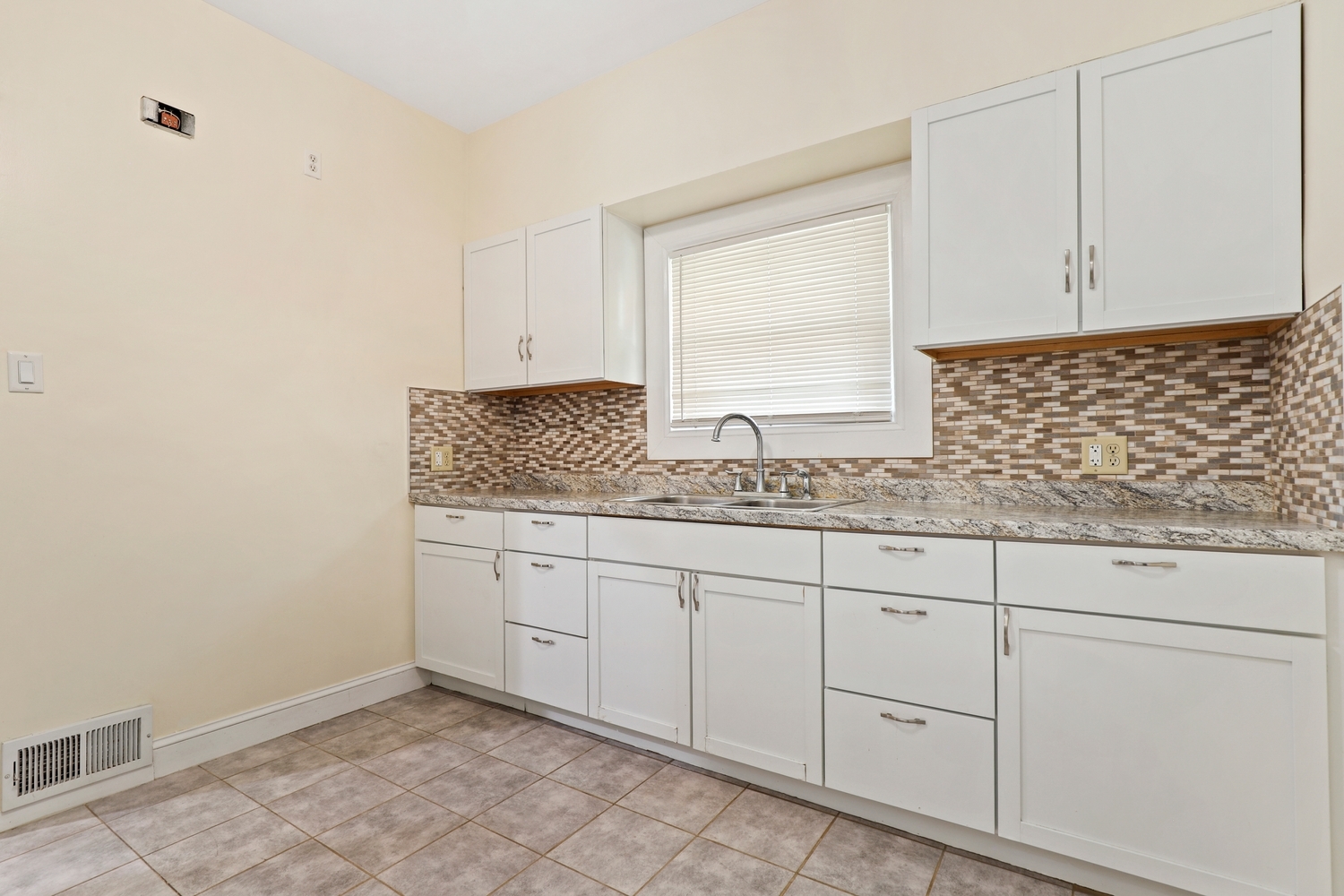 809 Moran Street Property Photo 6
