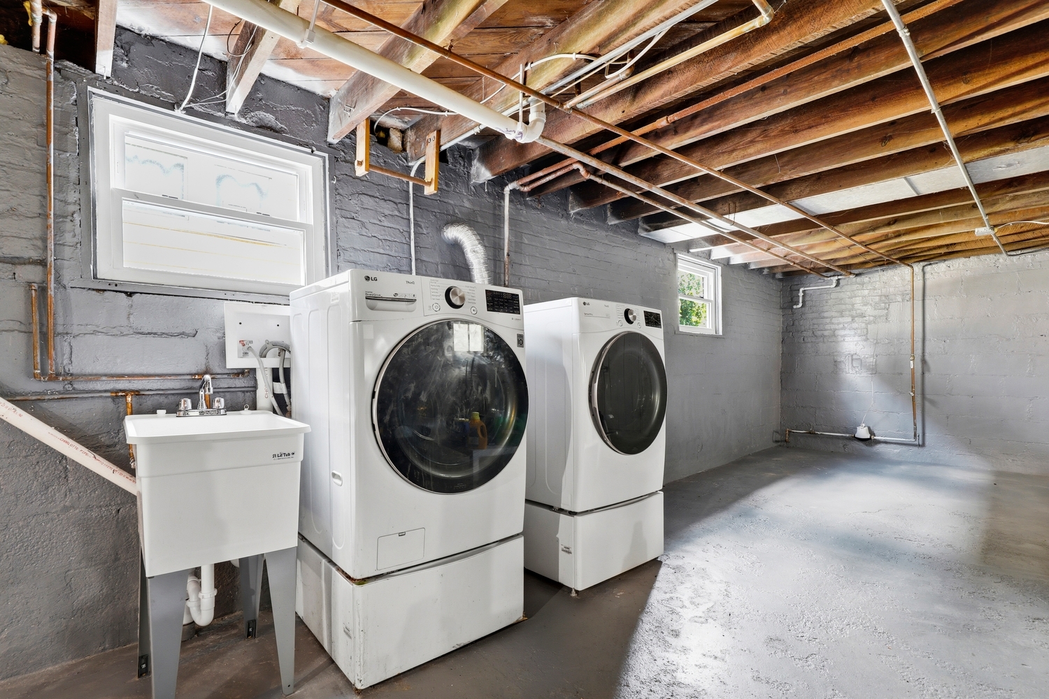 809 Moran Street Property Photo 12