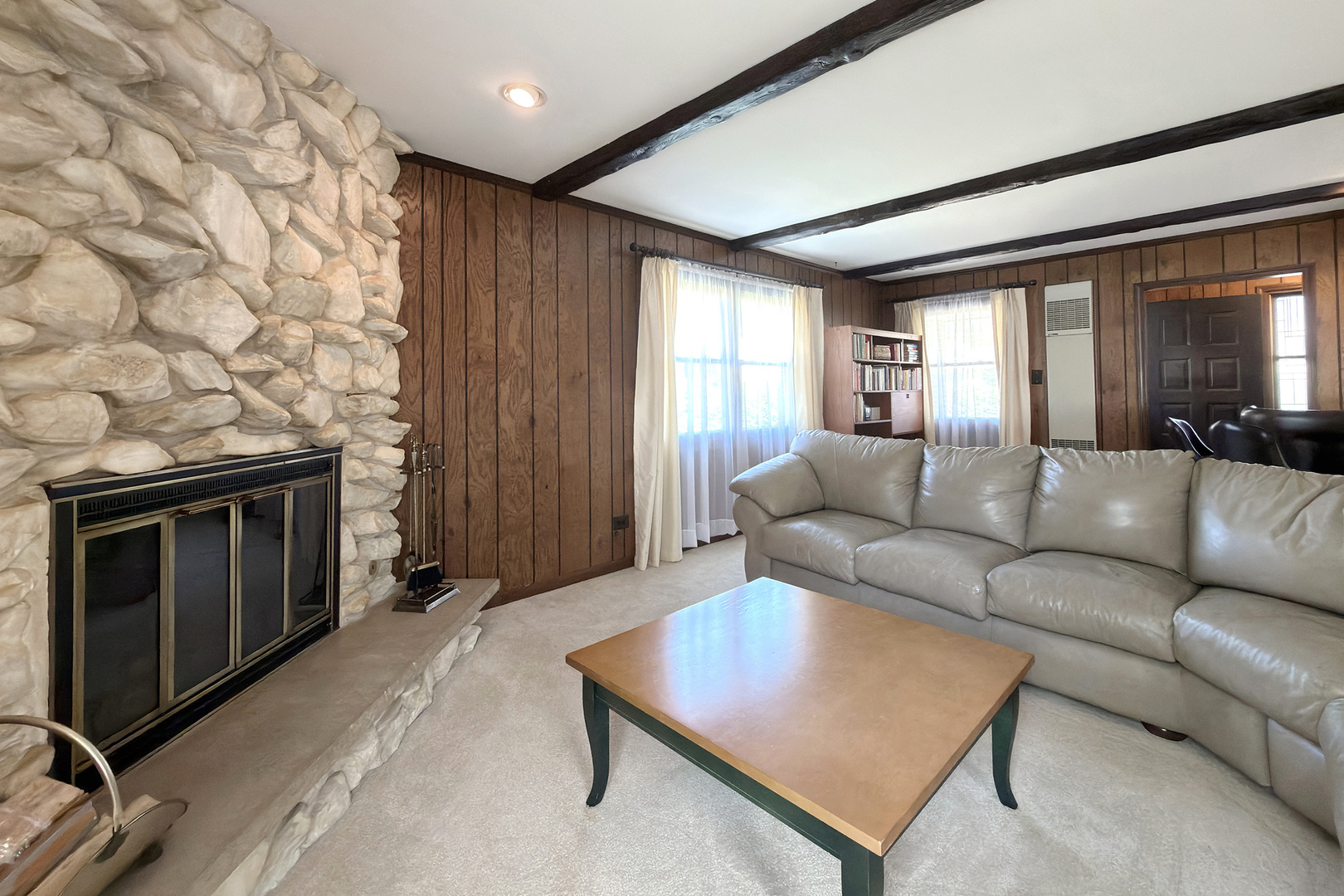 2022 E Woodview Drive Property Photo 27