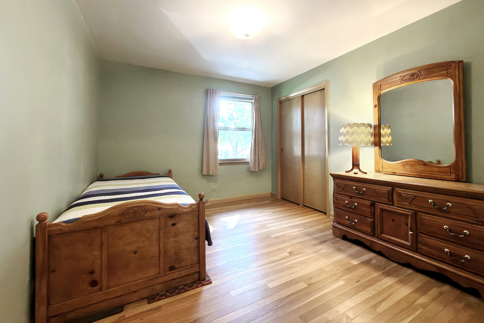 2022 E Woodview Drive Property Photo 34
