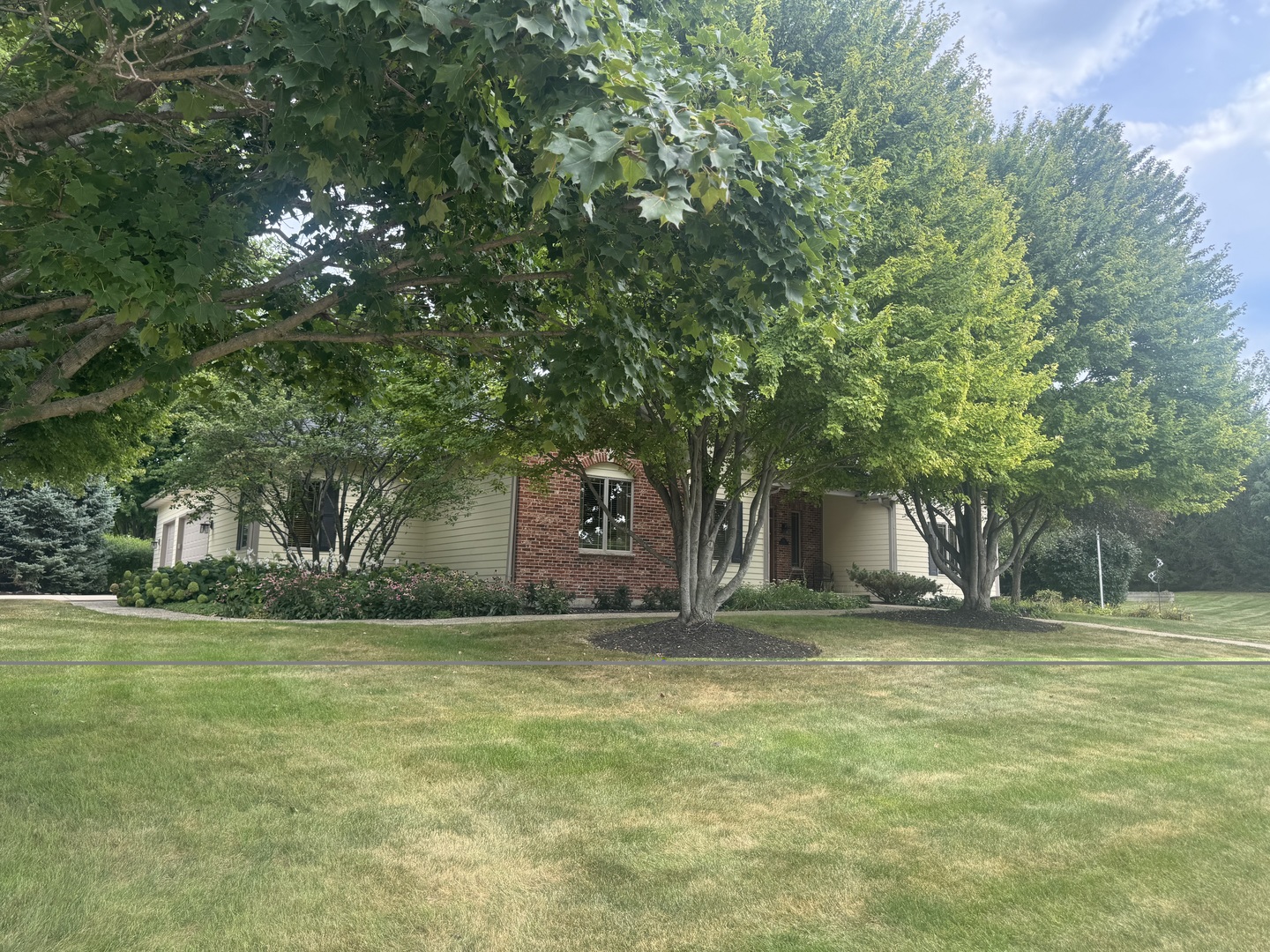 384 Valley Way Property Photo 1