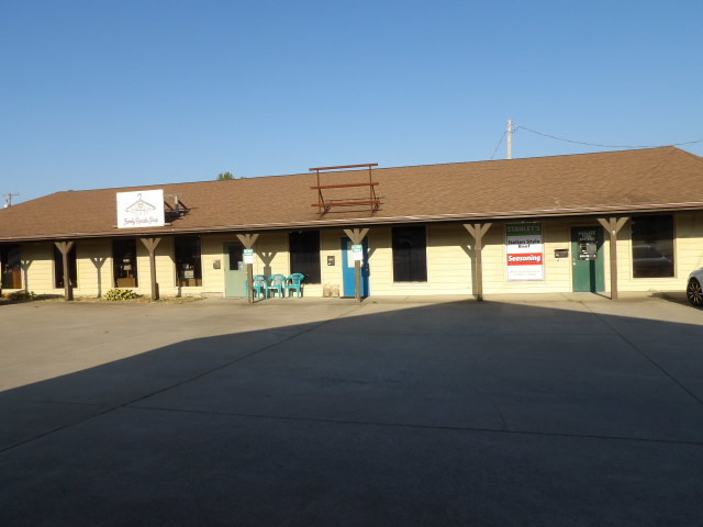 120 S Commercial Street Property Photo 7