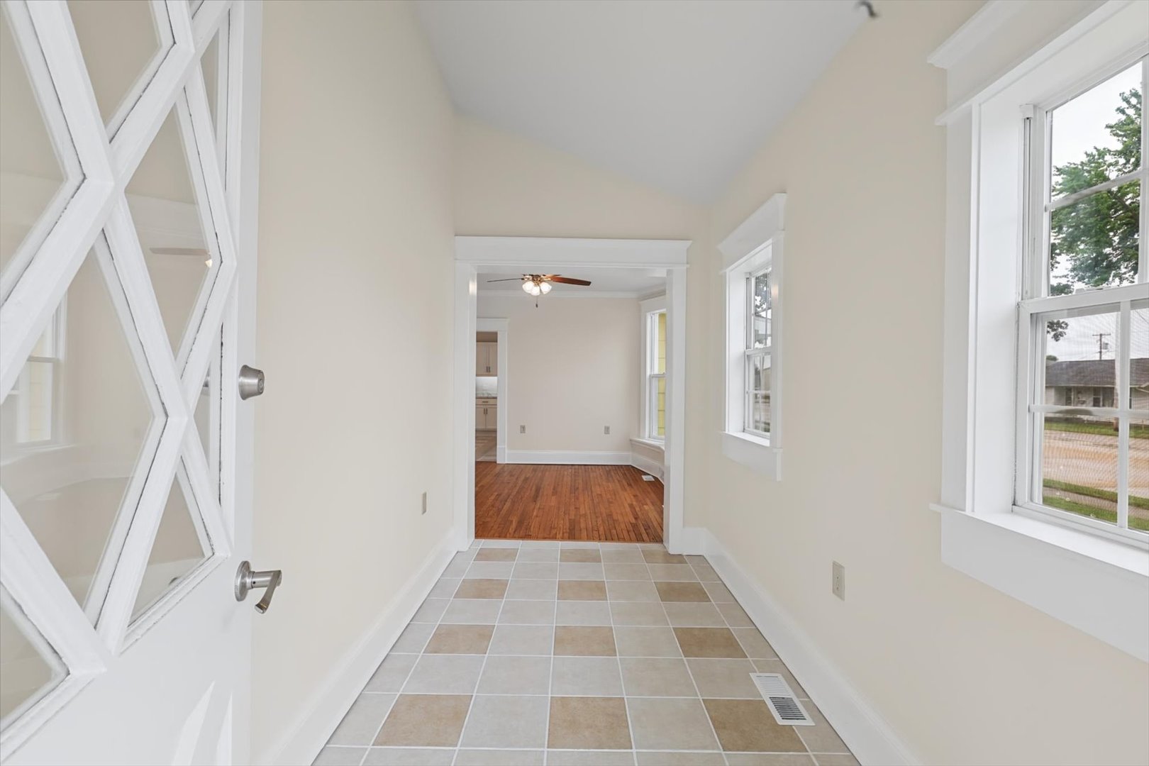 705 S Court Street Property Photo 11