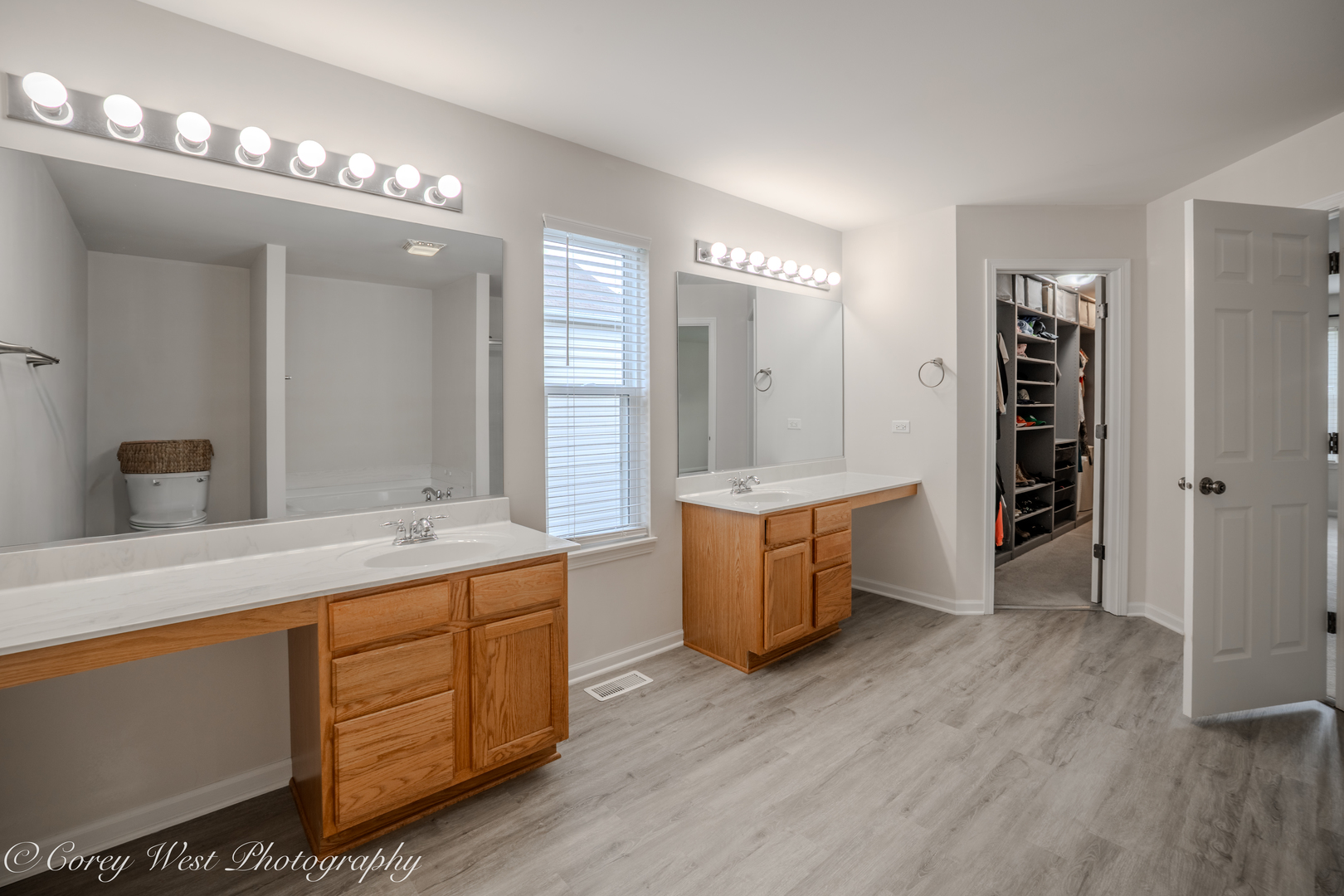 1140 Berry Street Property Photo 33