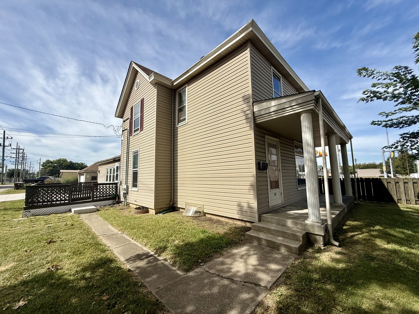 154 E Third Street Property Photo 3