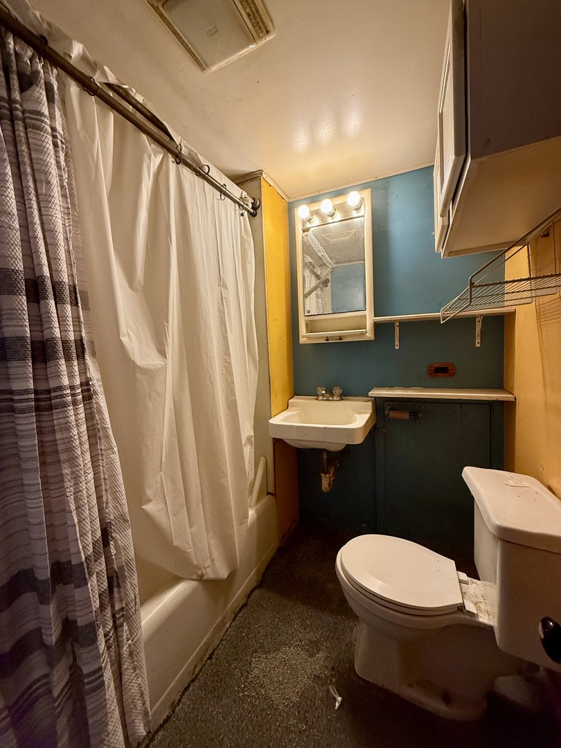 154 E Third Street Property Photo 20