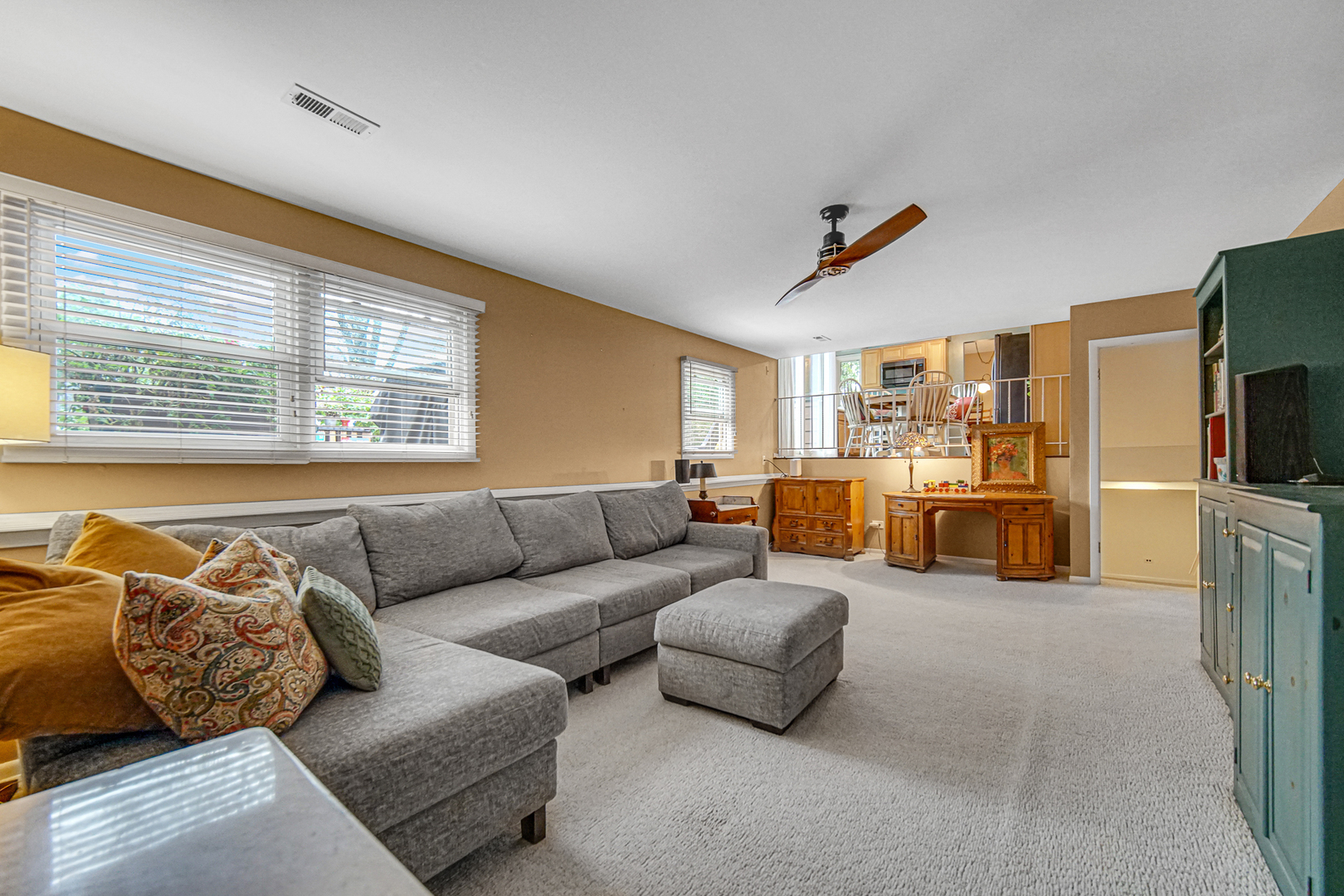 1061 185th Place Property Photo 3