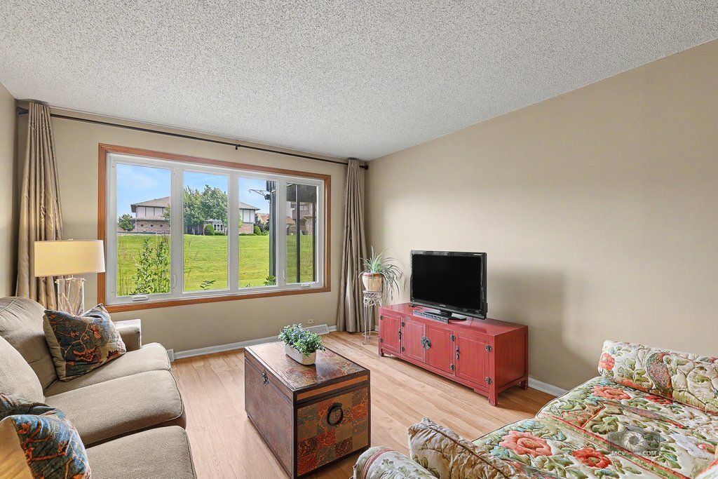 11657 S Matterhorn Circle 102 Property Photo 10