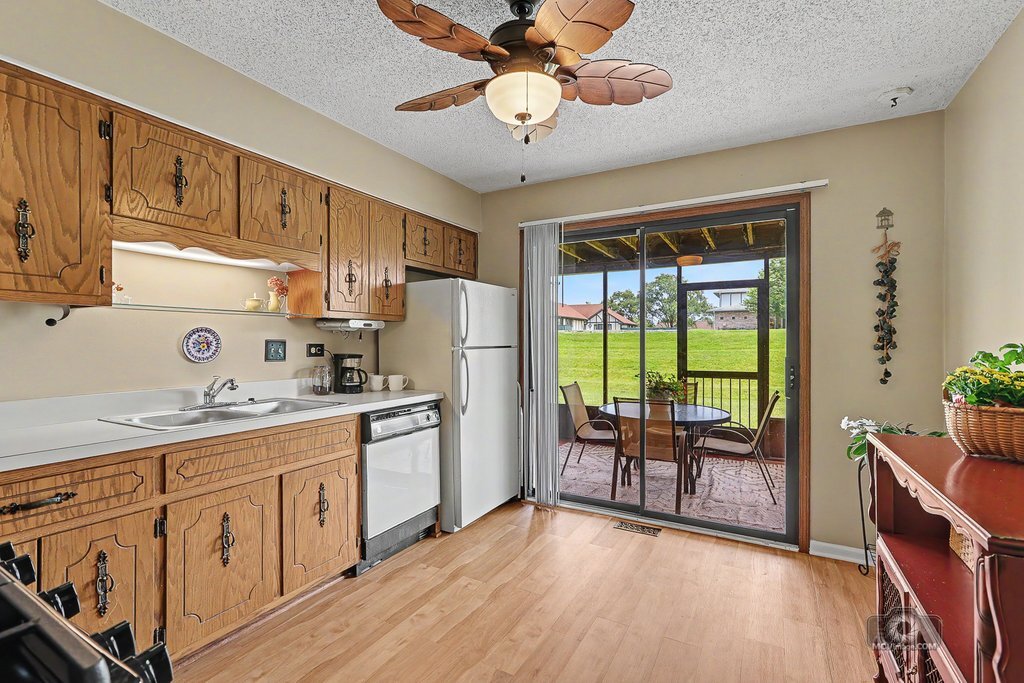 11657 S Matterhorn Circle 102 Property Photo 12