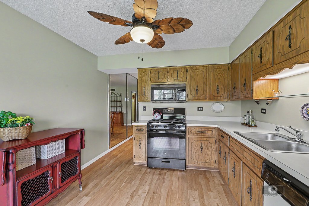 11657 S Matterhorn Circle 102 Property Photo 13
