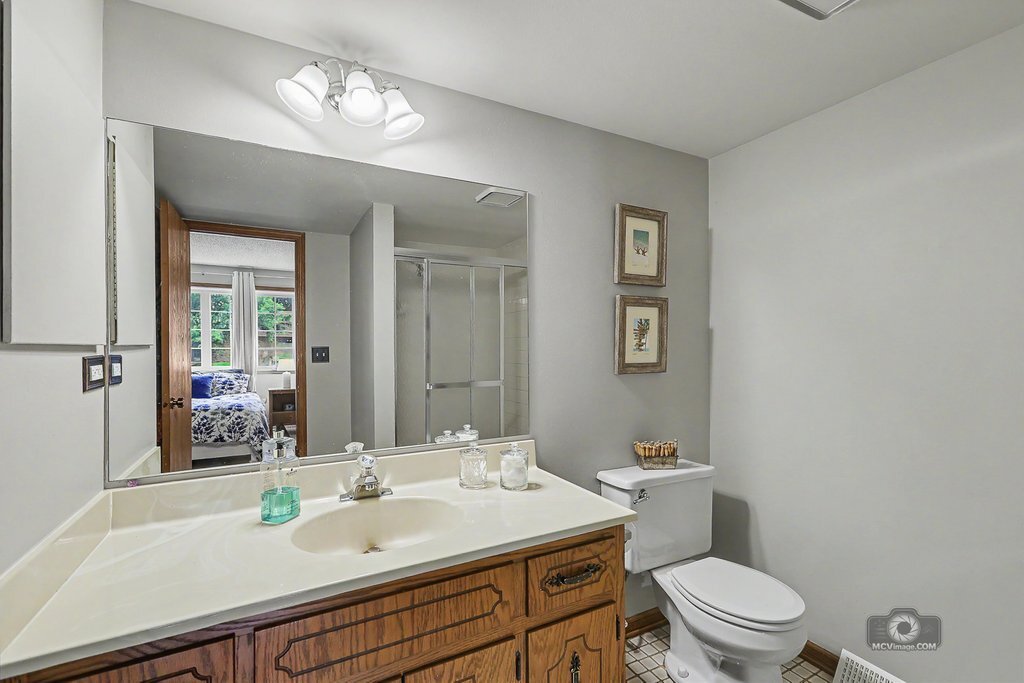 11657 S Matterhorn Circle 102 Property Photo 16