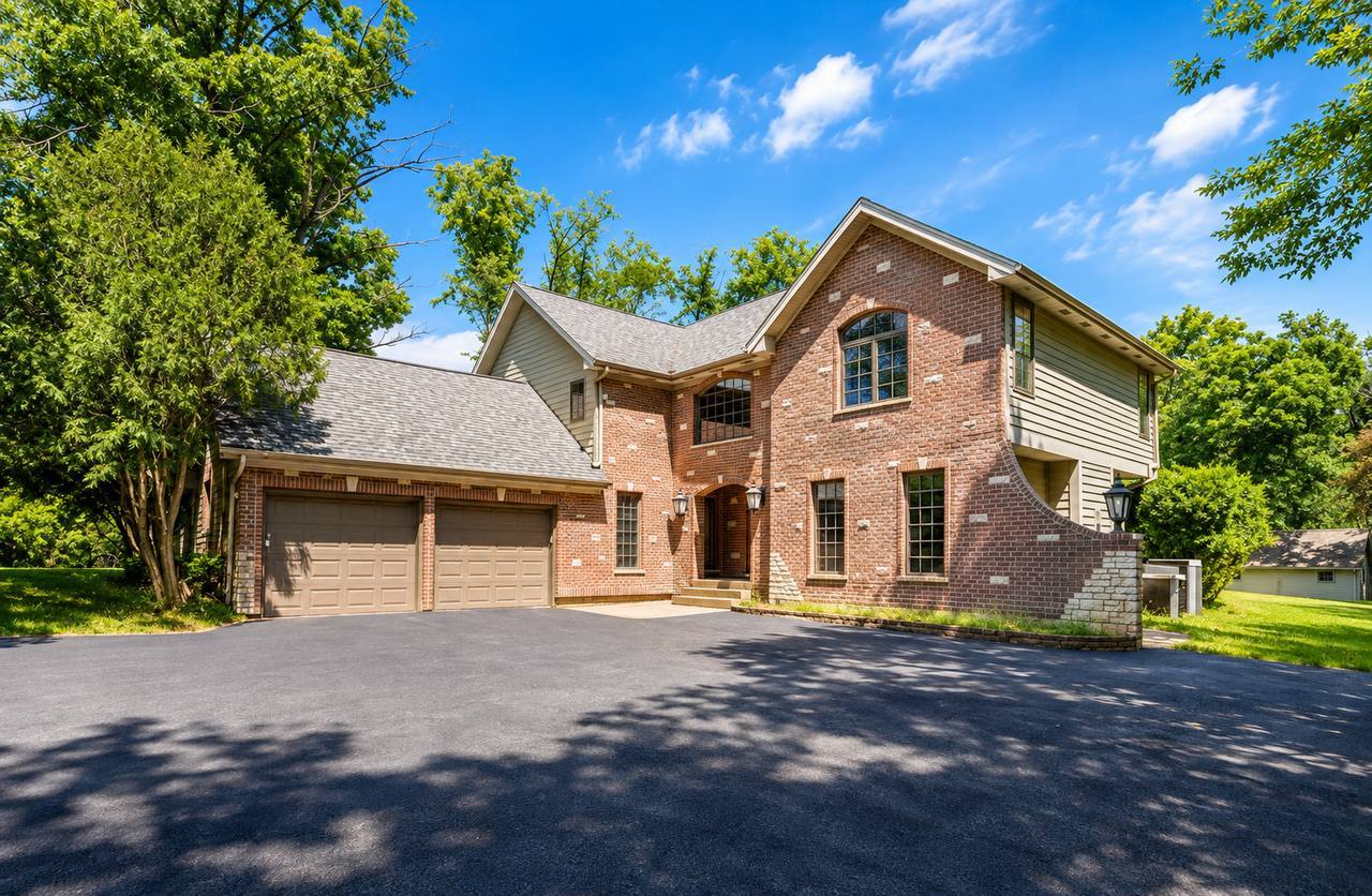 26792 W Lakeview Drive Property Photo 1