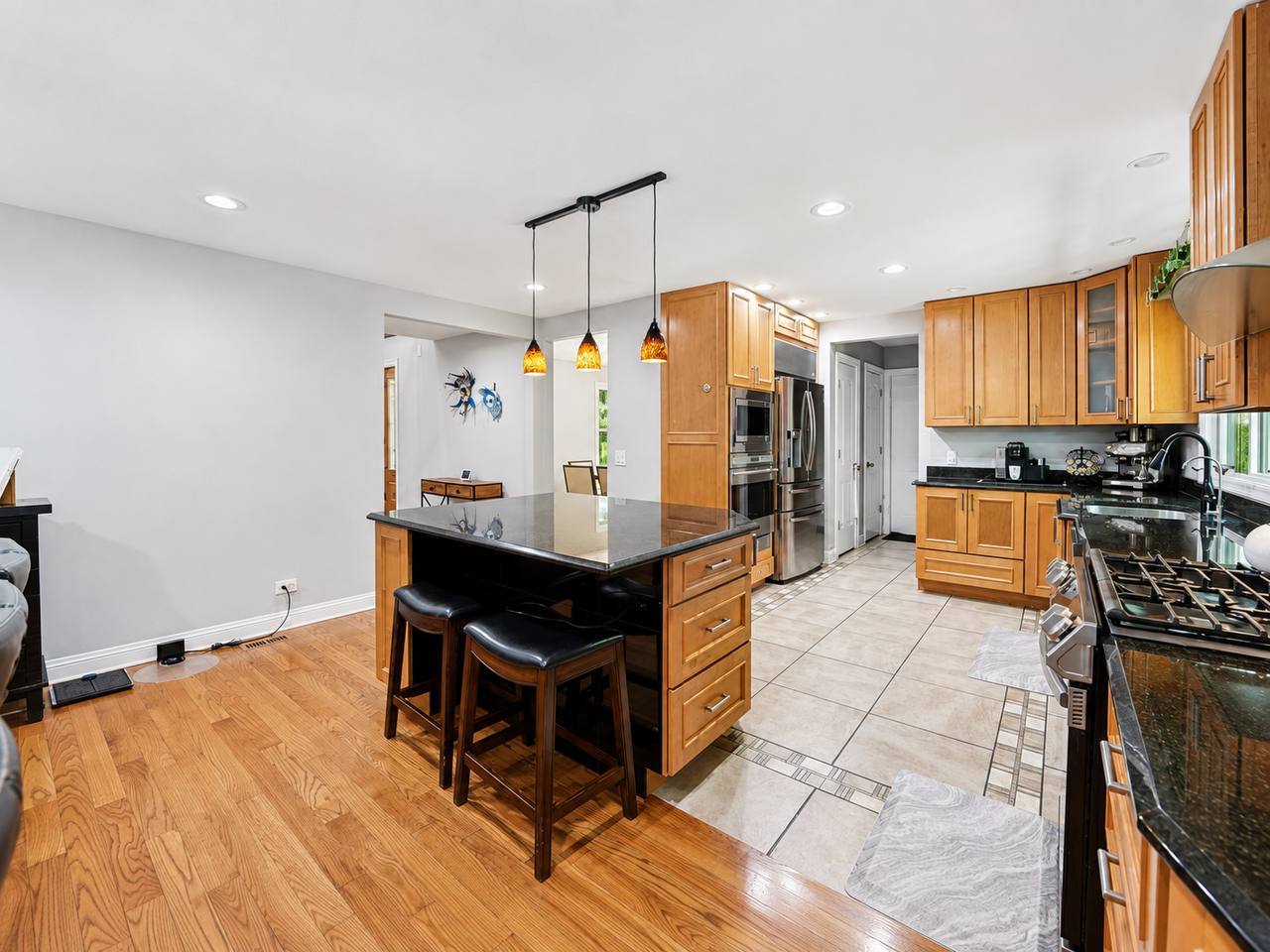 26792 W Lakeview Drive Property Photo 10