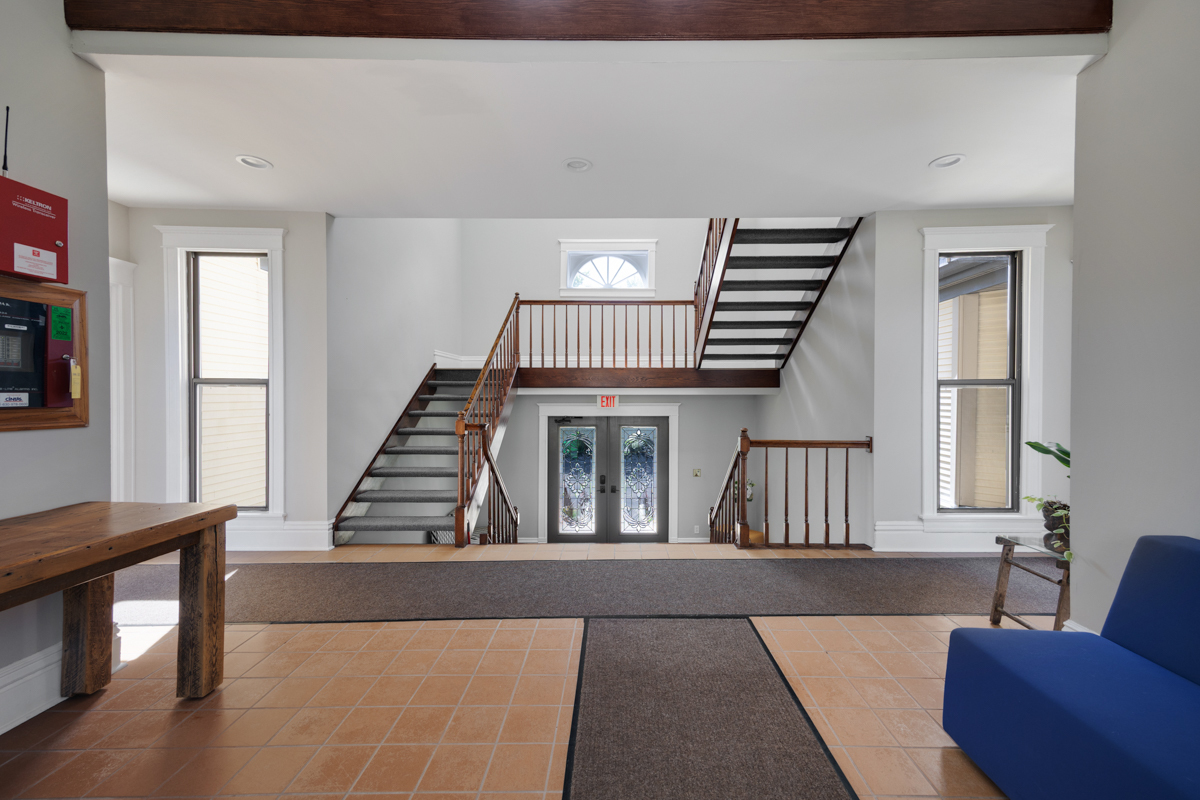 121 N Washington Street Property Photo 2