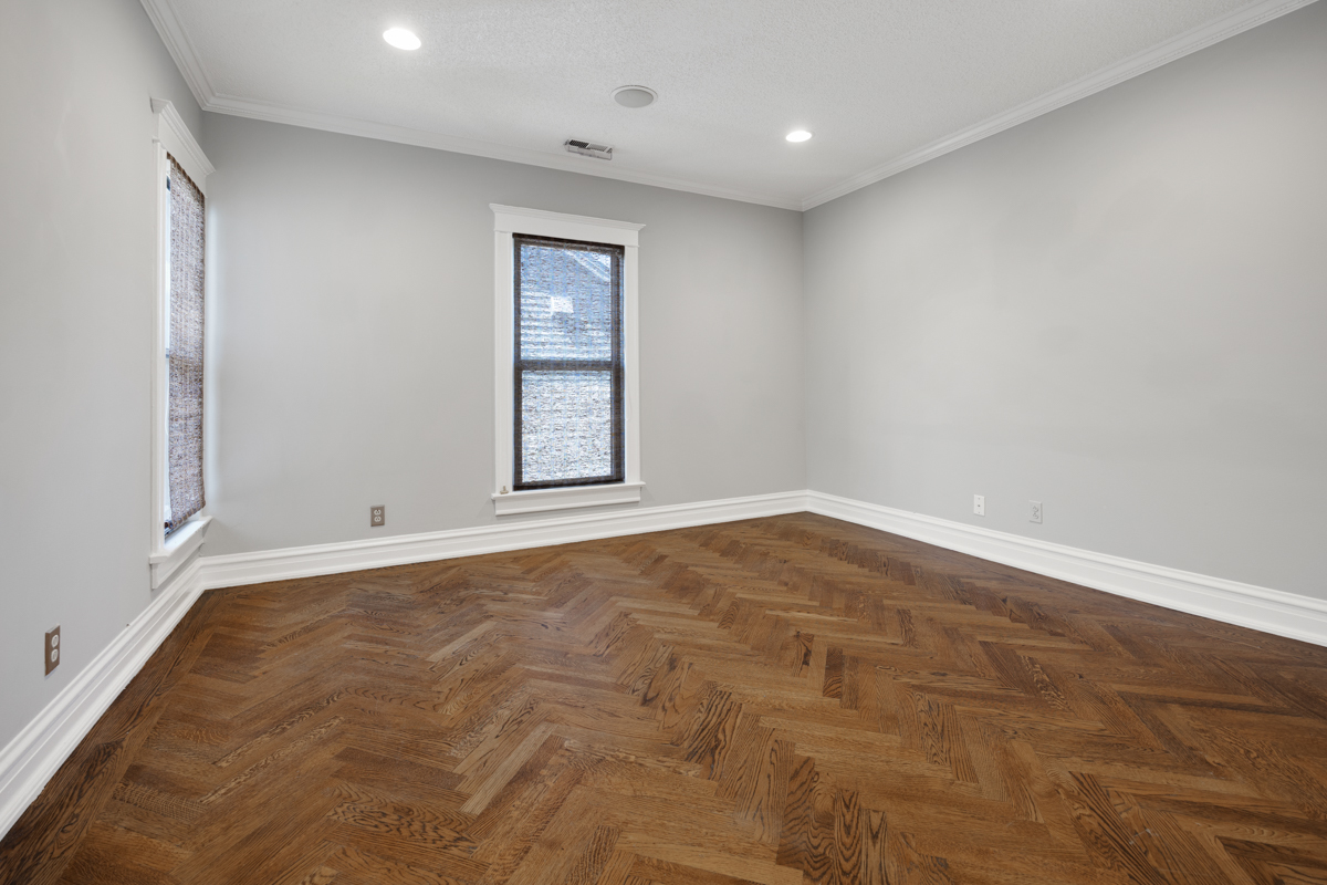 121 N Washington Street Property Photo 7
