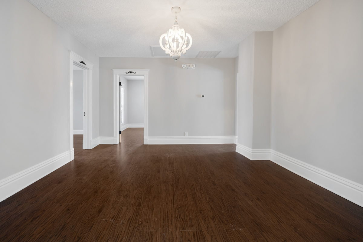 121 N Washington Street Property Photo 12