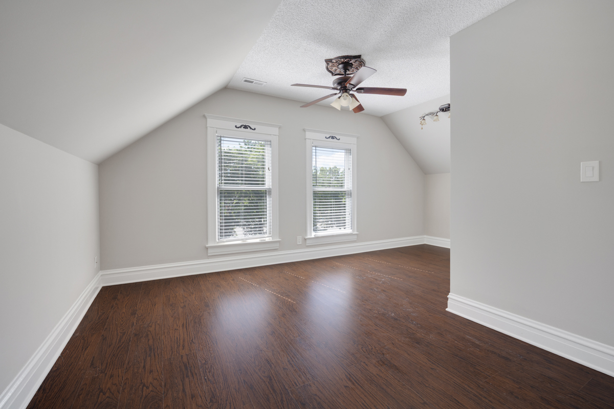 121 N Washington Street Property Photo 13