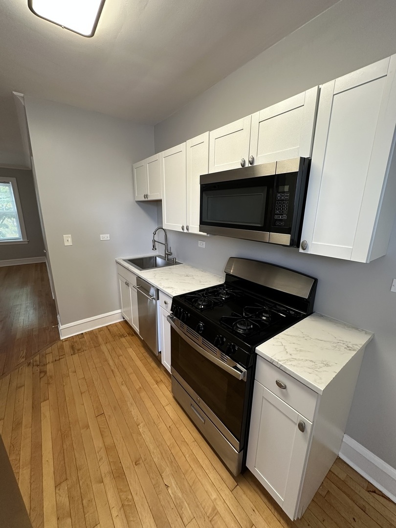 5745 W Wellington Avenue 2 Property Photo 7