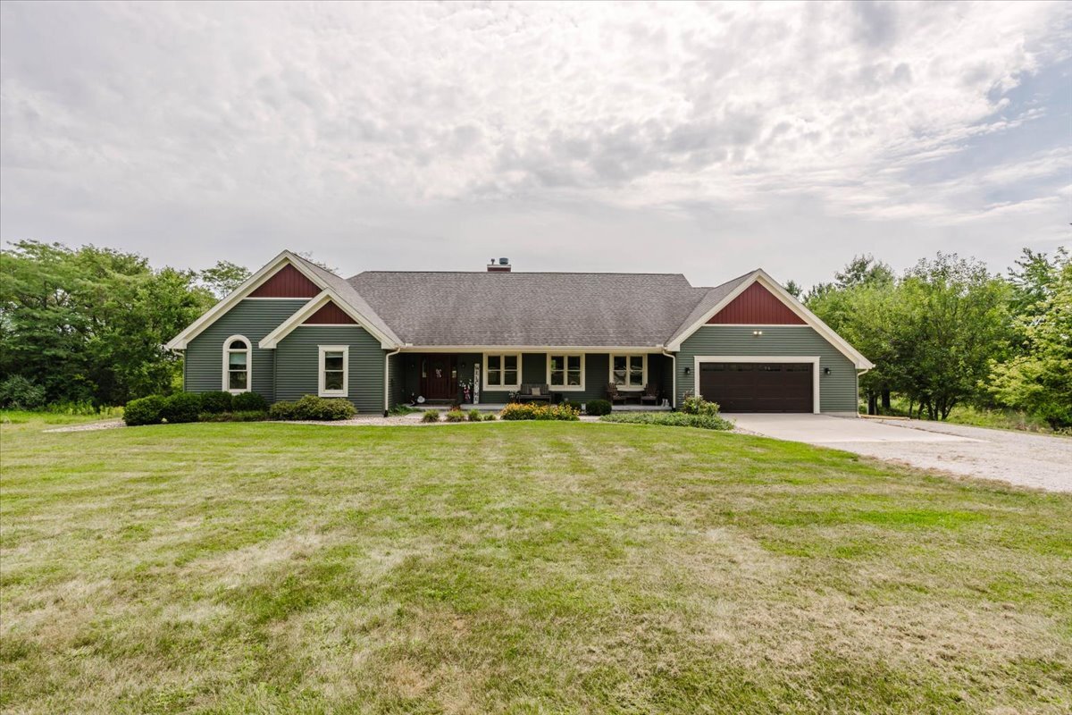 1927 County Road 500 Road Property Photo 1