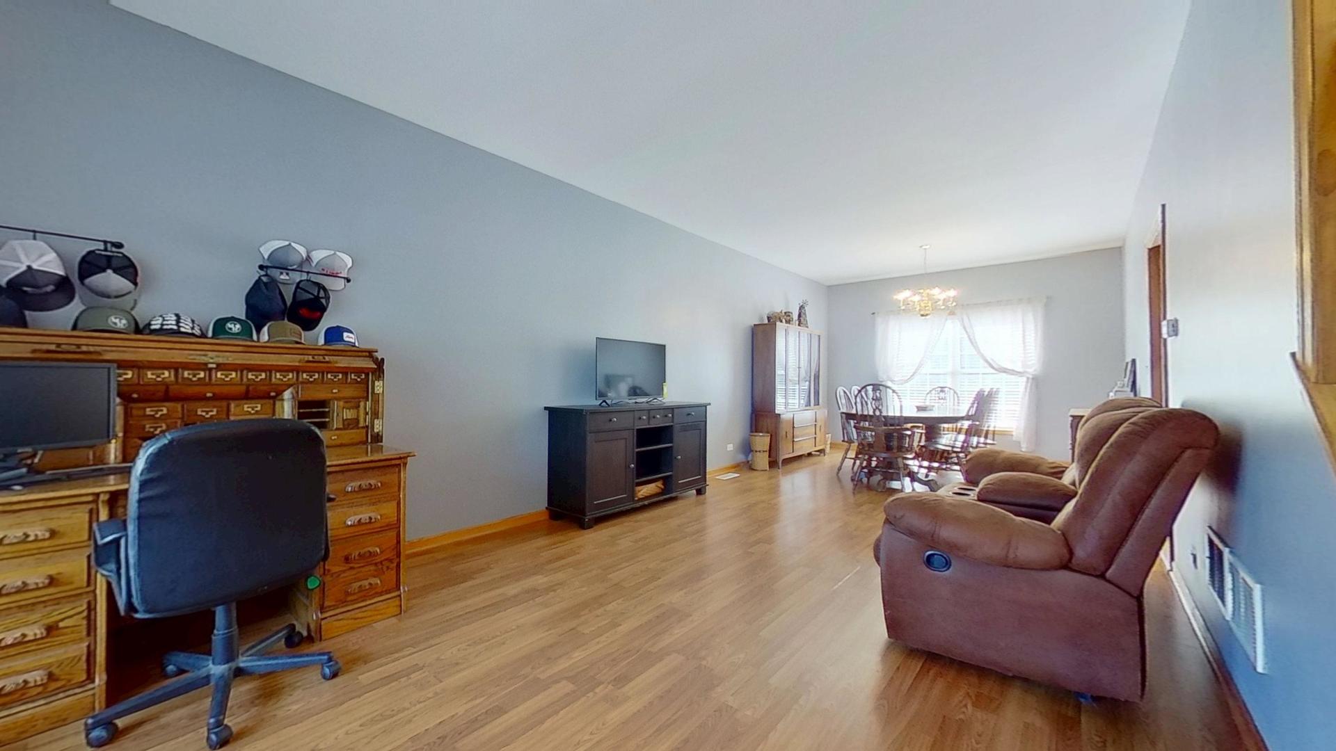545 S Huntley Street Property Photo 6