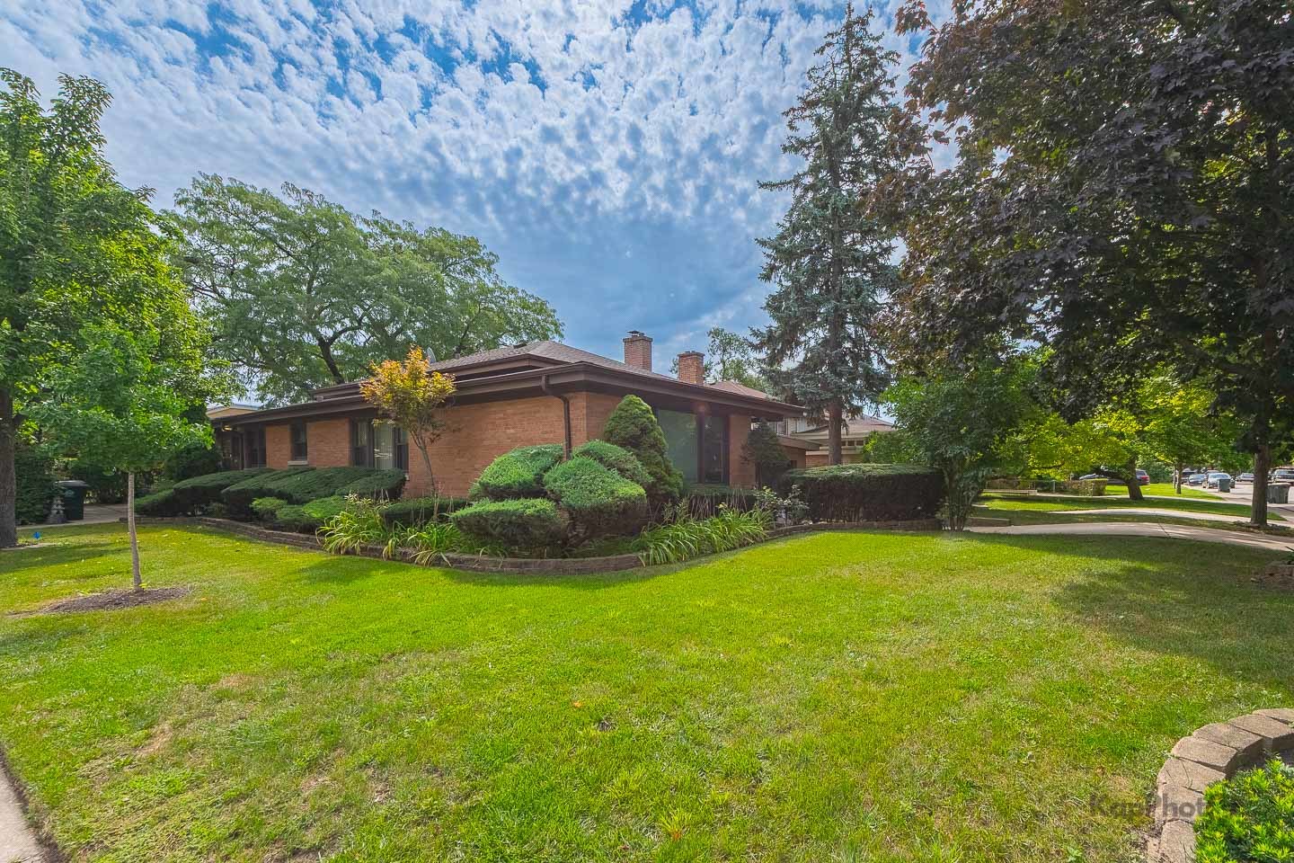 6557 N Christiana Avenue Property Photo 2