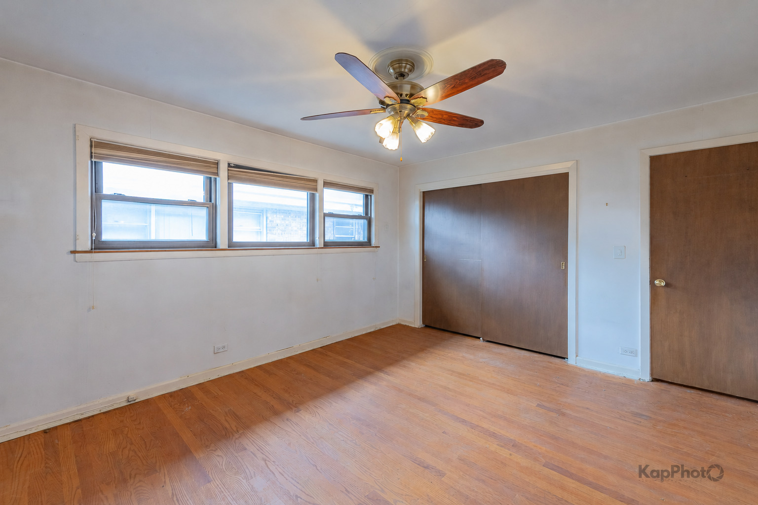6557 N Christiana Avenue Property Photo 14