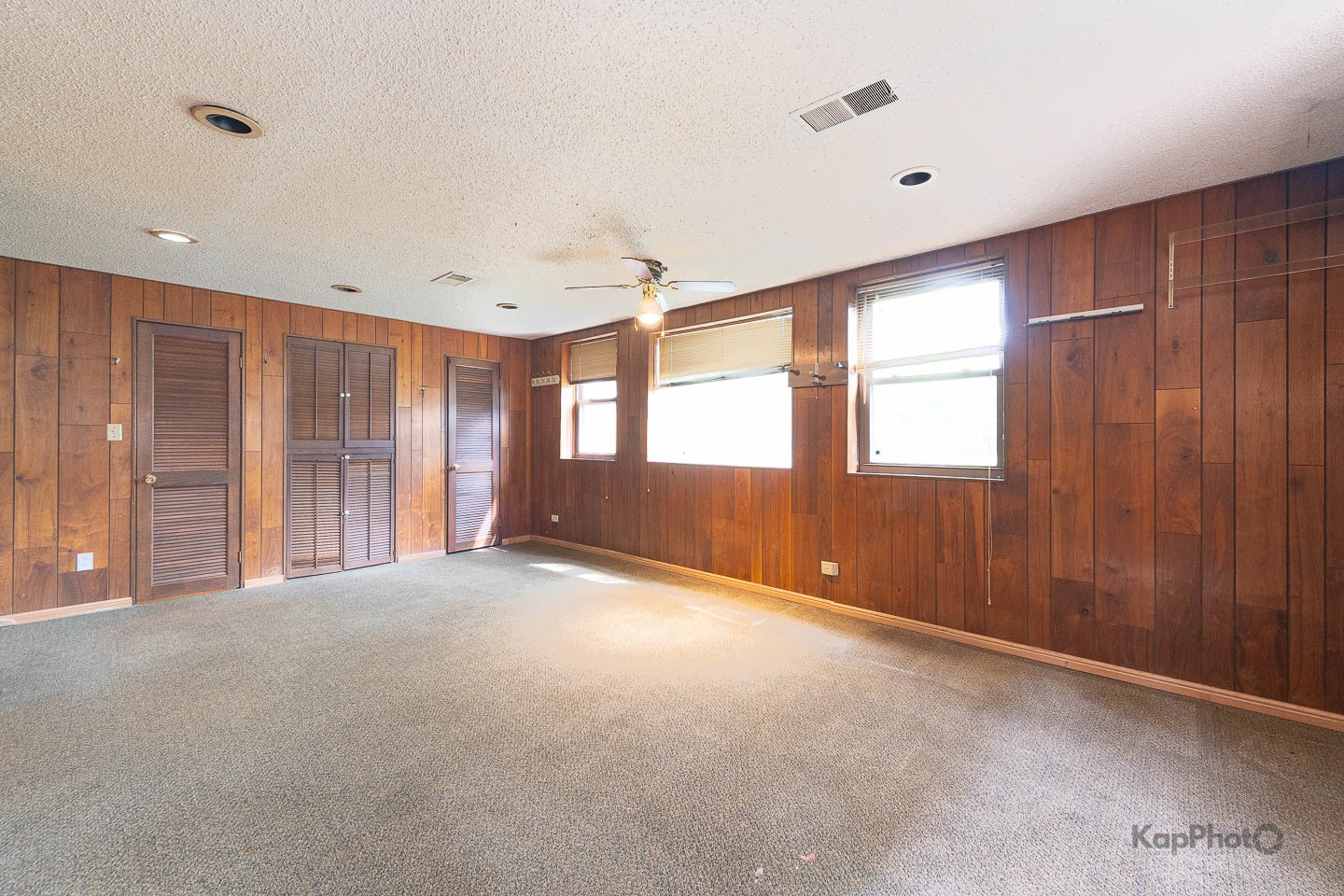 6557 N Christiana Avenue Property Photo 19