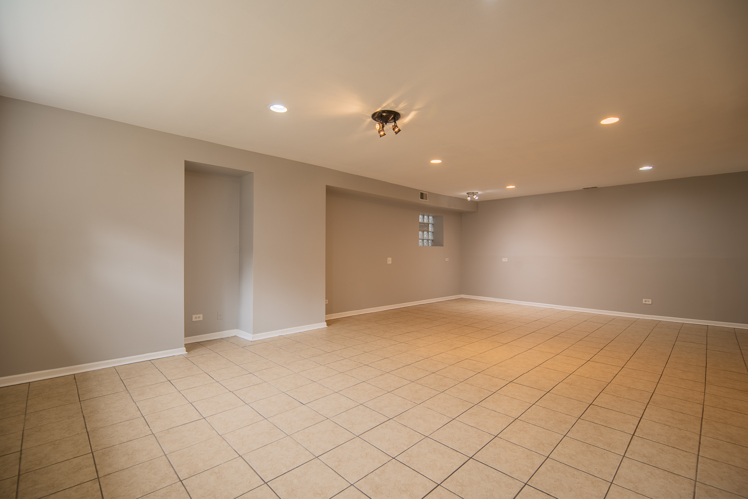 2328 W Washington Boulevard 1 Property Photo 21