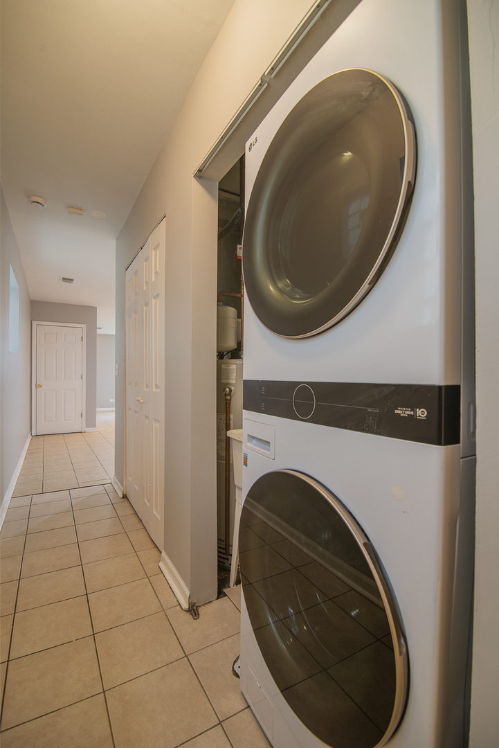 2328 W Washington Boulevard 1 Property Photo 24
