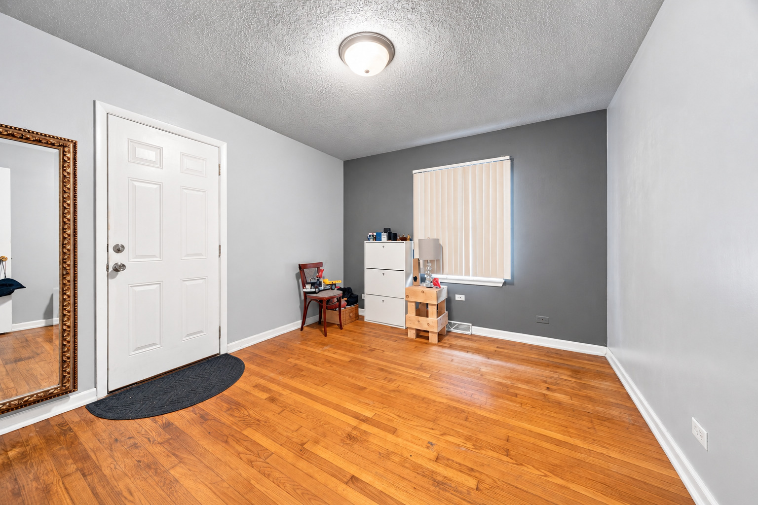 14727 S Richmond Avenue Property Photo 9
