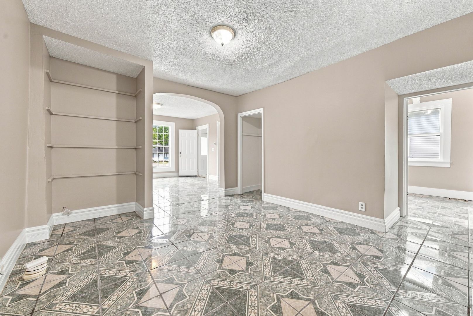 840 Douglas Avenue Property Photo 10
