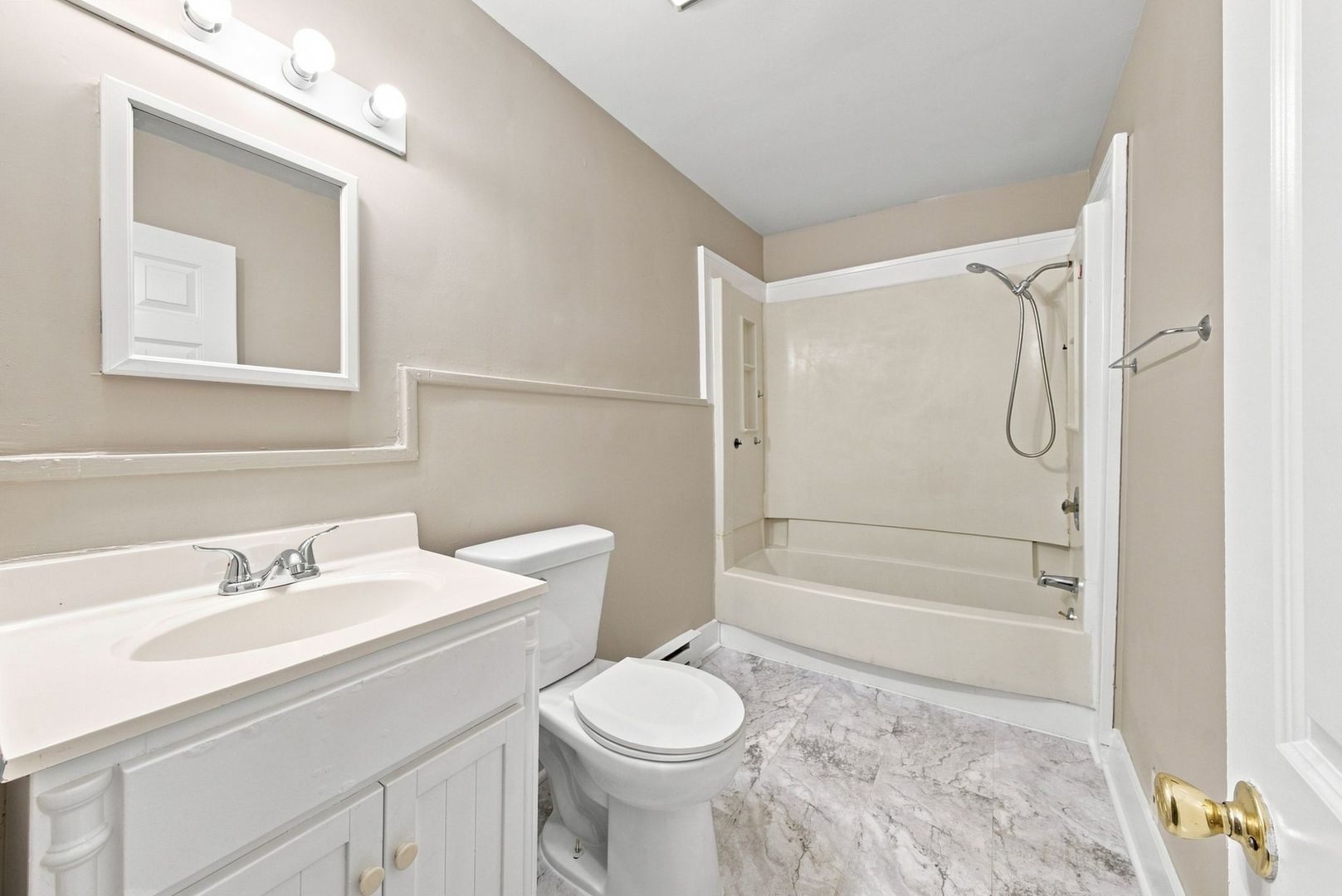 840 Douglas Avenue Property Photo 18